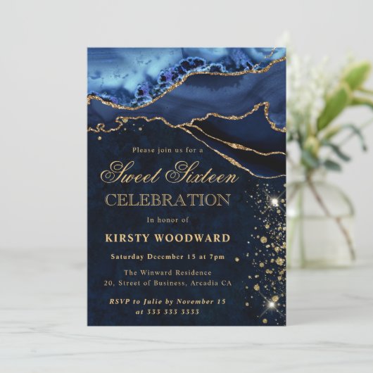 Elegant Blue and Gold Glitzer Agate Sweet 16 Einladung (Stehend Vorderseite)
