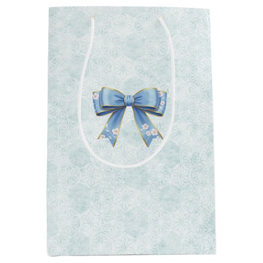 Elegant Blue Bow Engagement Party Invitation Mittlere Geschenktüte (Vorderseite)