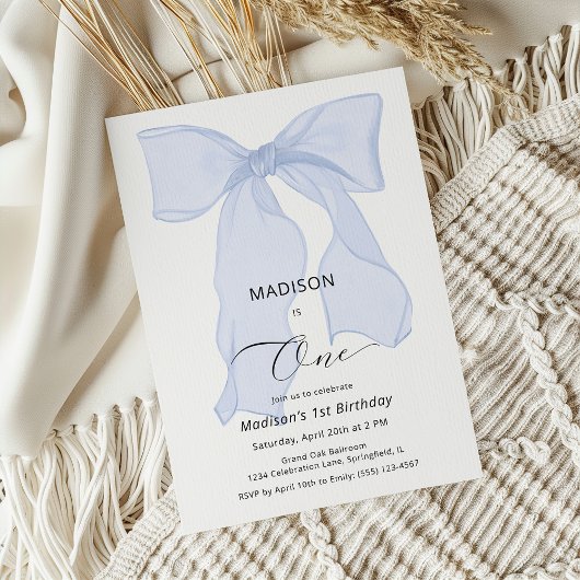 Elegant Blue Bow First Birthday Einladung