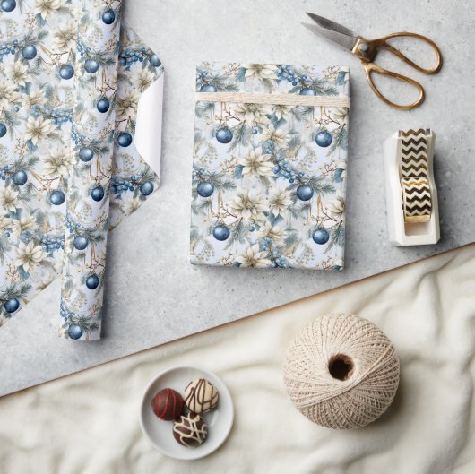 Elegant Blue Christmas Floral Geschenkpapier (Kunsthandwerk)