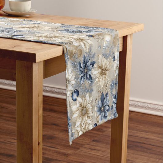 Elegant Blue Christmas Floral Mittelgroßer Tischläufer (Beispiel)