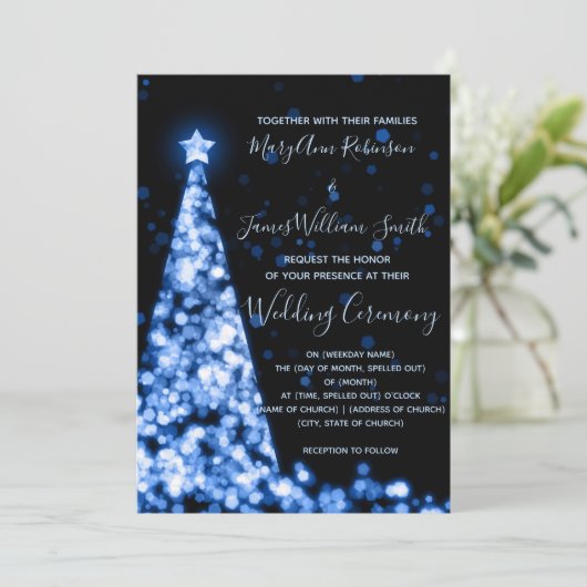 Elegant Blue Christmas Tree Holiday Wedding Einladung (Stehend Vorderseite)