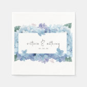 Elegant Blue Floral Hydrangeas Name Datum Hochzeit Serviette (Vorderseite)