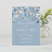 Elegant Blue Floral Script Einladung zur Hochzeit (Stehend Vorderseite)