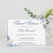 Elegant Blue Floral Sweet 16 Invitation Einladung (Stehend Vorderseite)