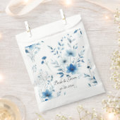Elegant Blue Floral Wedding Geschenktütchen (Ausgeschnitten)
