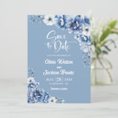 Elegant Blue Floral Wedding Save the Date Einladung (Stehend Vorderseite)