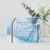 Elegant Blue & Gold Wedding RSVP Card (Stehend Vorderseite)