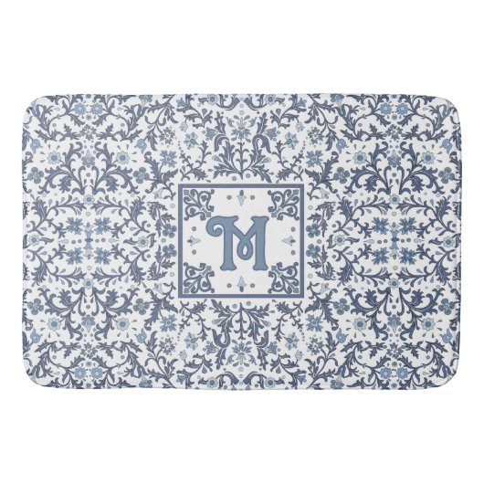 Elegant Blue Graphic Floral Pattern Monogram Badematte (Vorderseite)