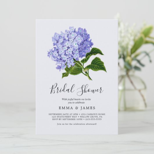 Elegant Blue Hydrangea Bridal Dusche Einladung (Stehend Vorderseite)