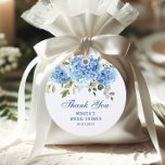 Elegant Blue Hydrangea Eucalyptus Brautparty Geschenkanhänger<br><div class="desc">Für weitere Anpassungen klicken Sie bitte auf den Link "Weitere Anpassung" und verwenden Sie unser Design-Tool,  um diese Vorlage zu ändern. Wenn Sie Hilfe oder passende Artikel benötigen,  kontaktieren Sie mich bitte.</div>