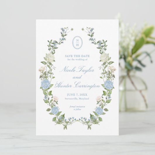 Elegant Blue Hydrangea Monogram Save the Date Einladung (Stehend Vorderseite)