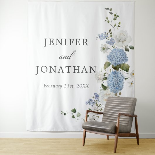 Elegant Blue Hydrangea White Roses Floral Wedding Wandteppich (Beispiel)