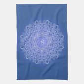 Elegant Blue Mandala mit OM Geschirrtuch (Vertikal)