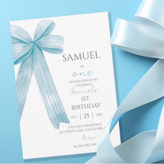 Elegant Blue Minimalistic Bow First BIrthday Boy Einladung