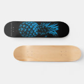 Elegant Blue Pineapa Monogramm Minimalistisch Skateboard (Horizontal)