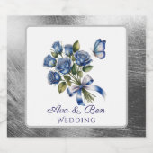 Elegant Blue Roses and Butterfly Silver Wedding Bierflaschenetikett (Einzelnes Label)