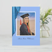 Elegant Blue Satin Graduation Announcement Einladung (Stehend Vorderseite)