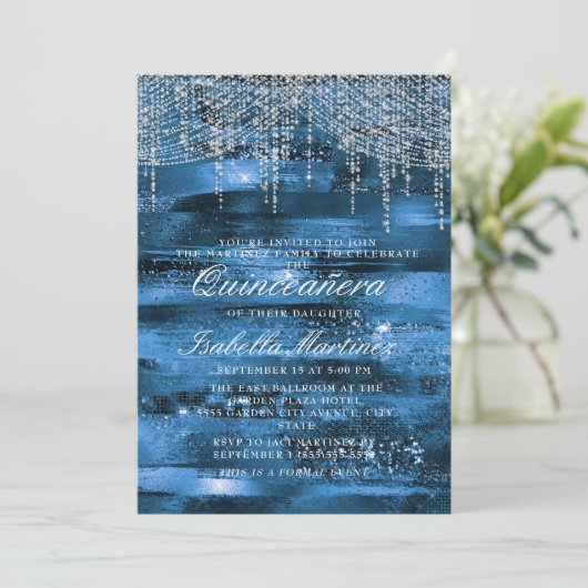 Elegant Blue Silver String Lights Quinceañera Einladung (Stehend Vorderseite)