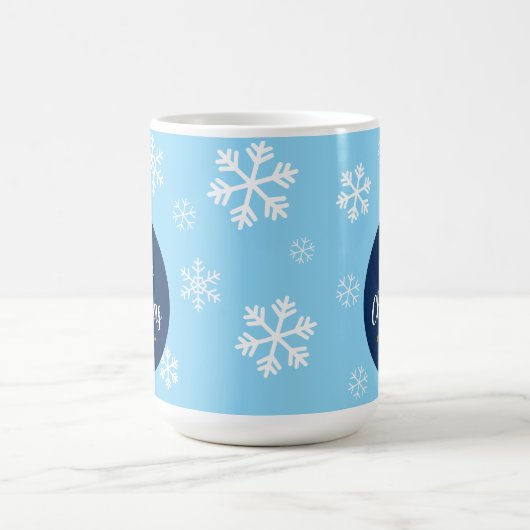 Elegant Blue Snowflake Frohe Weihnachtsfeiertage Kaffeetasse (Mittel)