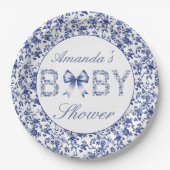 Elegant Blue Toile de Jouy und Bow Baby Shower Pappteller (Vorderseite)