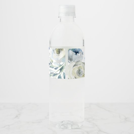 Elegant Blue White Floral Spring Boy Baby Dusche Wasserflaschenetikett (Rückseite)