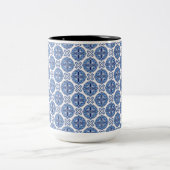 Elegant blue& white Moroccan  pattern  Zweifarbige Tasse (Mittel)