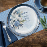 Elegant Blue Winter Floral Boy Baby Shower Pappteller<br><div class="desc">Elegantes modernes,  blaues und weißes Blumendesign Baby Shower Design. Mit handgeschriebenem Skripttext sowie serifenlosen Schriftzeichen im All-Cap-Stil und Text in Groß- und Kleinschreibung in knalligem Winterblau,  um sich perfekt mit dem blauen und weißen Poinsettia Blumenstrauß zu paaren. Ideal für eine stilvolle Babydusche für die Mama zu sein.</div>