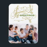 Elegant Blühend Foto der Grüße der Jahreszeit Magnet<br><div class="desc">Die Grüße der Saison! Senden Sie herzliche Grüße in dieser Saison mit diesem anpassbaren Foto-Magneten der Saison. Es enthält ein skurriles Skript mit Laub Akzenten. Personalisieren Sie Ihre Daten, indem Sie Ihr eigenes Foto, Ihren Namen und Ihre Nachricht hinzufügen. Dieser elegante Grußmagnet der Saison ist auch auf anderen Cardstock erhältlich....</div>