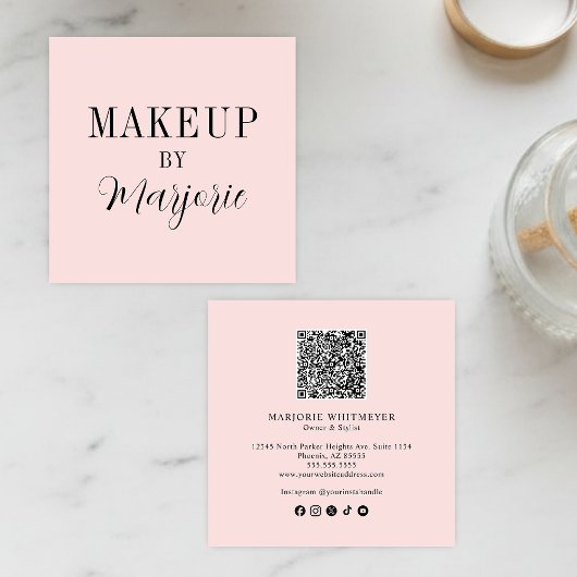 Elegant Blush Pink Black Script QR Code Makeup Quadratische Visitenkarte