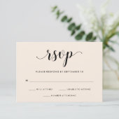 Elegant Blush Wedding RSVP Karte (Stehend Vorderseite)