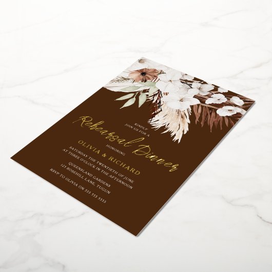 Elegant Bohemian Floral Gold Rehearsal Dinner Folieneinladung (Gedreht)