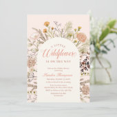 Elegant Boho Little Wildblume Baby Shower Einladung (Stehend Vorderseite)