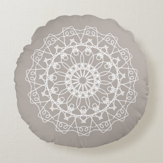 Elegant Boho Neutral Mandala Art Rundes Kissen (Vorderseite)