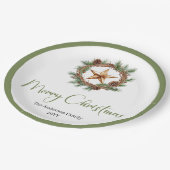 Elegant Boho Scandinavian Cozy Pine Wreath Holiday Pappteller (Schrägansicht)