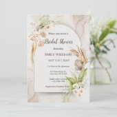 Elegant Boho Tropical Pampas Grass Bridal Shower Einladung (Stehend Vorderseite)