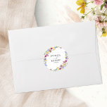 Elegant Boho Wildblume Wedding Runder Aufkleber<br><div class="desc">Das Wesen des schicken,  boho-inspirierten Designs mit fesselnden Moody-Erdtönen und schönen Blumenelementen erfassen. Passen Sie es einfach mit Ihren persönlichen Daten an.</div>