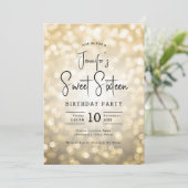 Elegant Bokeh Lights Modernes Script Sweet 16 Gold Einladung (Stehend Vorderseite)