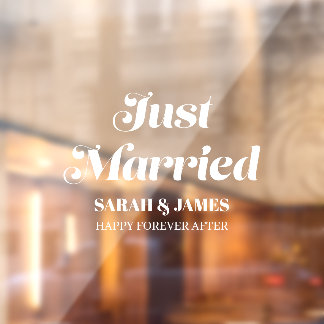 Elegant Bold Calligraphy Just Married Wedding Fensteraufkleber