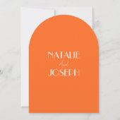 Elegant Bold Orange Stylish Retro Arched Wedding Einladung (Rückseite)