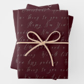 Elegant Bordeaux Red Script Christmas Geschenkpapier Set (Beispiel)