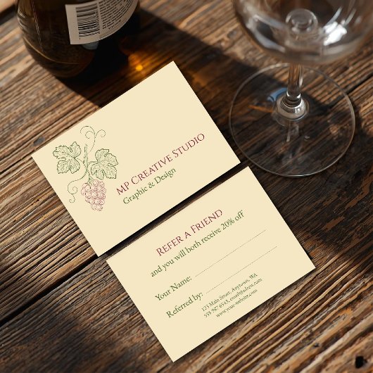 Elegant Botanical Grapevine Design Empfehlungskarte