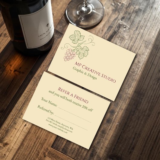 Elegant Botanical Grapevine Design Empfehlungskarte