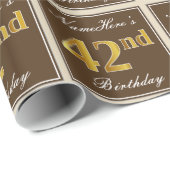 Elegant, braun, Imitate Gold 42. Geburtstag + Name Geschenkpapier (Rolleneckpunkt)