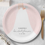 Elegant Bride on Pink Brautparty Pappteller<br><div class="desc">Eine Braut in ihrem Hochzeitskleid über einer weißen Rose auf einem rosa (oder farbigen) Hintergrund,  ist eine schöne Ergänzung zu Ihrem Brautparty Dekoration. PASSENDE Artikel in unserem Geschäft.</div>