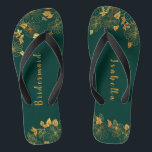 Elegant Bridesmaid Emerald Green & Gold Foliage Badesandalen<br><div class="desc">Diese eleganten Maid smaragdgrün und goldblättrigen Flip Flops mit goldenem Blattmuster und moderner Typografie auf zeitlos dunkelgrünem Hintergrund. Es ist ein schönes Geschenk für Ihr Brautparty. Anzeigen der Auflistung auf dieser Seite, um passende Elemente zu finden. Staffel es mit deinen Informationen anpassen. Wenn Sie gewollt haben, um den Stil, die...</div>