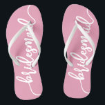 Elegant Bridesmaid Hochzeitkalligrafie Flip Flops Badesandalen<br><div class="desc">Für weitere Anpassungen klicken Sie bitte auf die Schaltfläche "Anpassen" und verwenden Sie unser Designwerkzeug, um diese Vorlage zu ändern. Wenn die Optionen verfügbar sind, können Sie Text und Bild ändern, indem Sie einfach auf "Text oder Bild hier bearbeiten/entfernen" klicken und Ihr eigenes Bild hinzufügen. Wenn Sie dieses Design einem...</div>