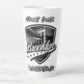 Elegant Brooklyn Swoosh Logo Design Milchtasse (Vorderseite)