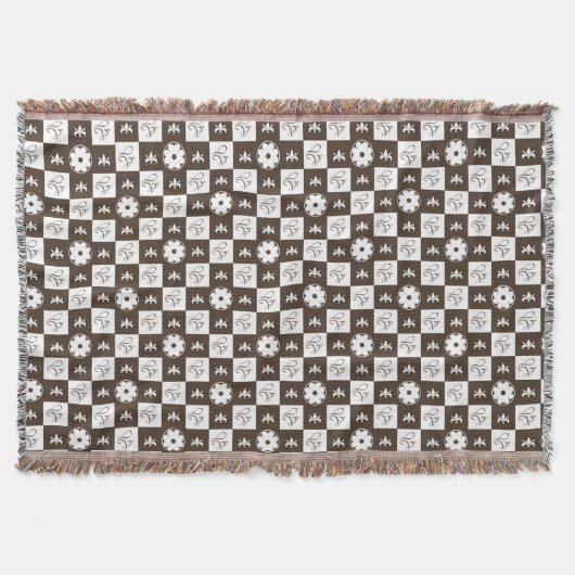 Elegant Brown and White Checkered Pattern  Decke (Vorderseite)