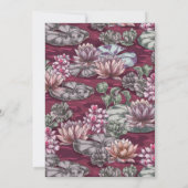 Elegant Burgund Rote Wasserlilie Einladung zur Bee (Rückseite)